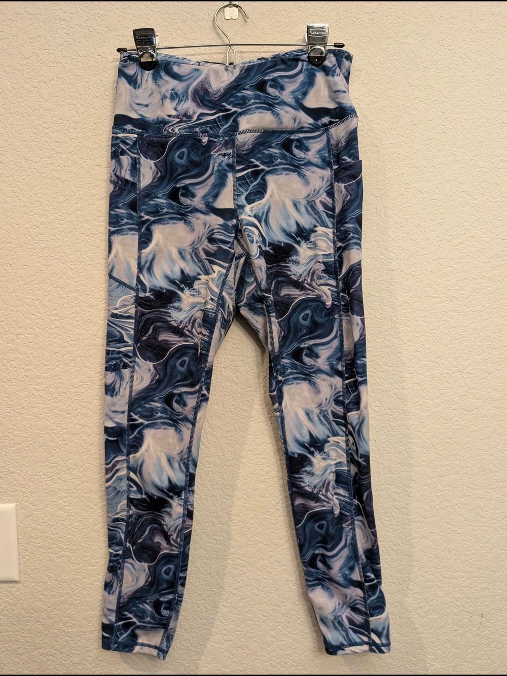 Gaiam Women's Sz M Marble-Print Active Leggings in Navy Blue